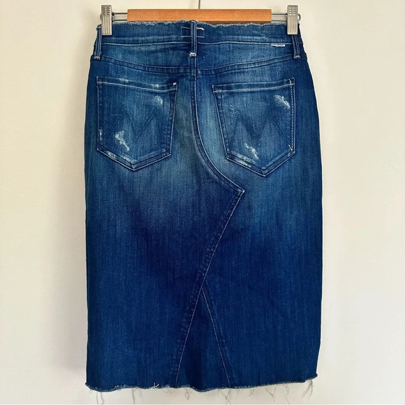 Mother The Double Fray Skirt  take the edge off Size: 26 - Picture 3 of 5
